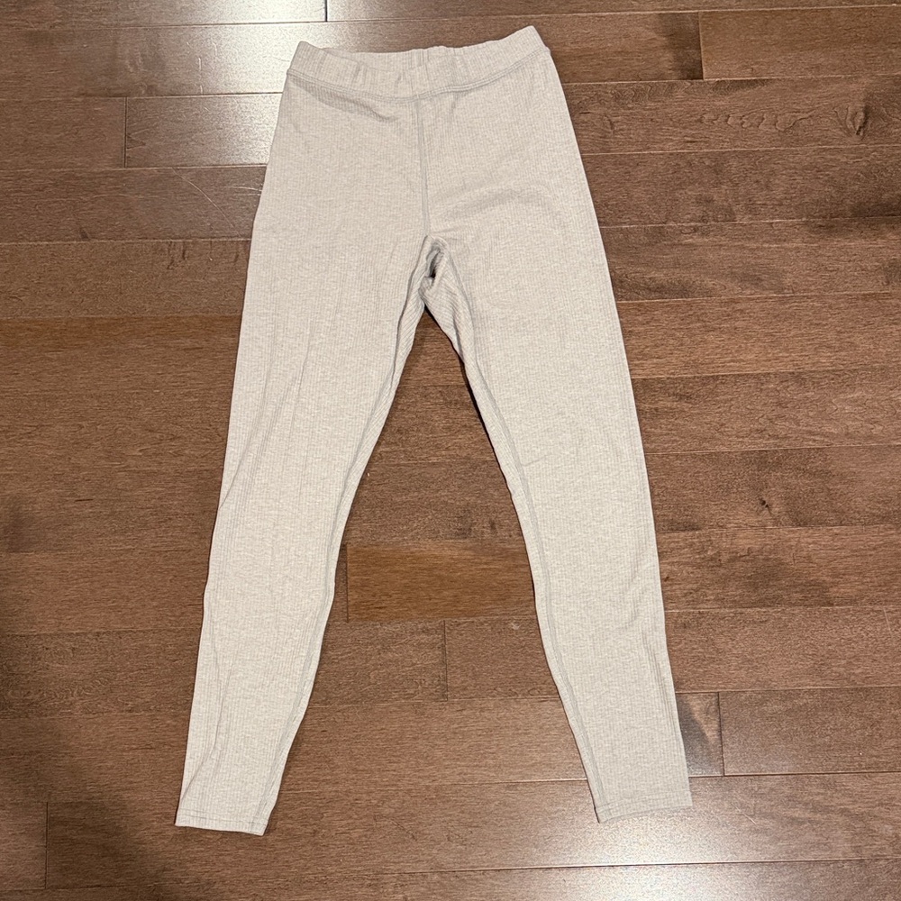 Alo Gray High-Waisted ribbed 7/8 Leggings - Picture 3 of 6